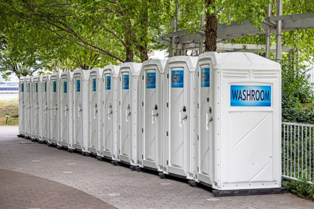 Best Construction site porta potty rental  in Clintonville, WI